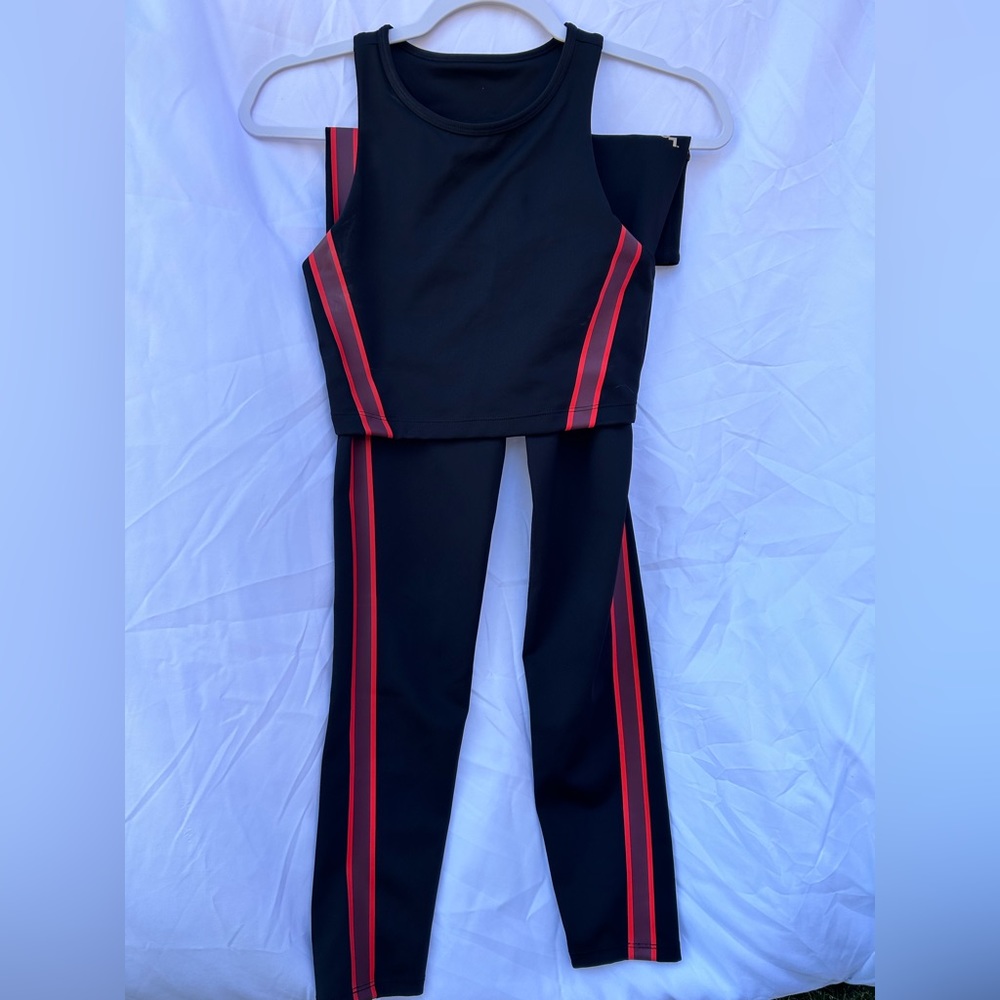 JL Two-Piece Athletic Set, XS